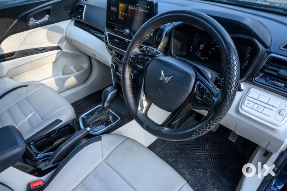 Mahindra Xuv 3xo Ax5 Pm At, 2024, Petrol