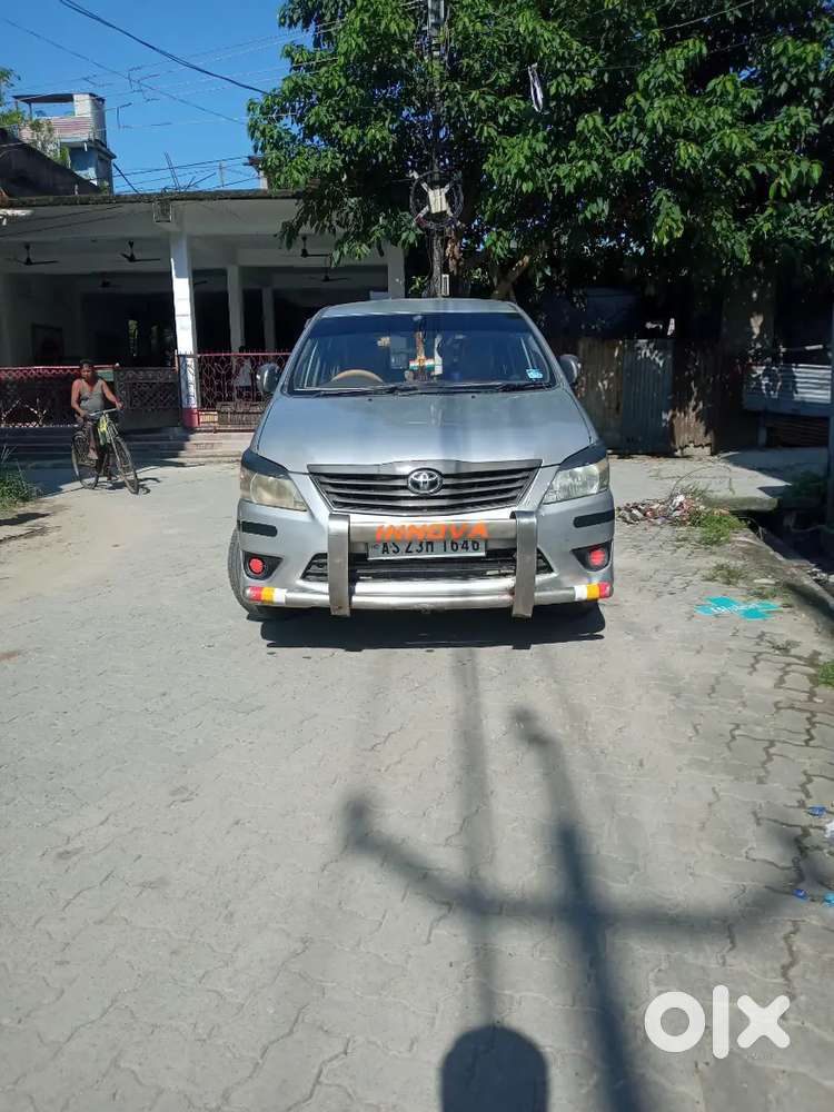 Toyota Innova 2013 Diesel 25000 Km Driven