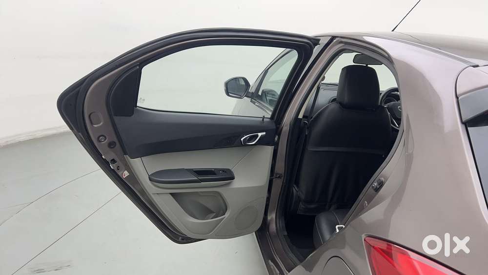 Tata Tiago Xz, 2017, Petrol