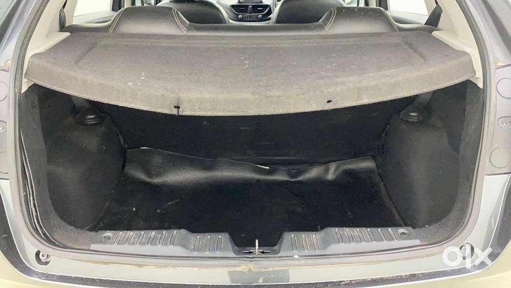 Tata Altroz 1.2 Xe, 2020, Petrol