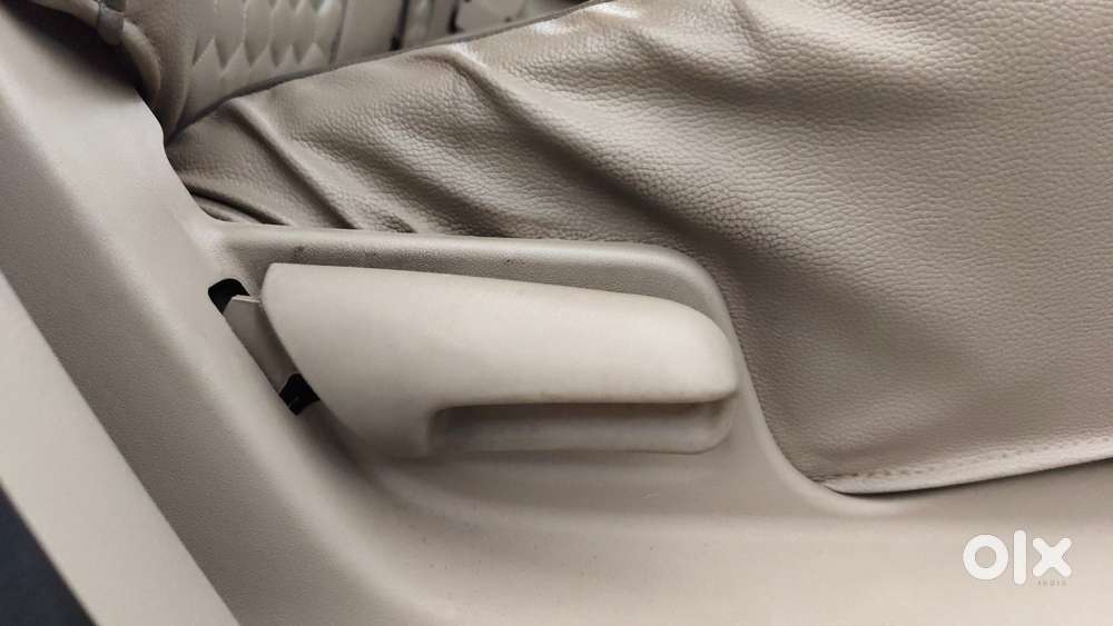 Maruti Suzuki Ertiga Vxi At, 2016, Petrol