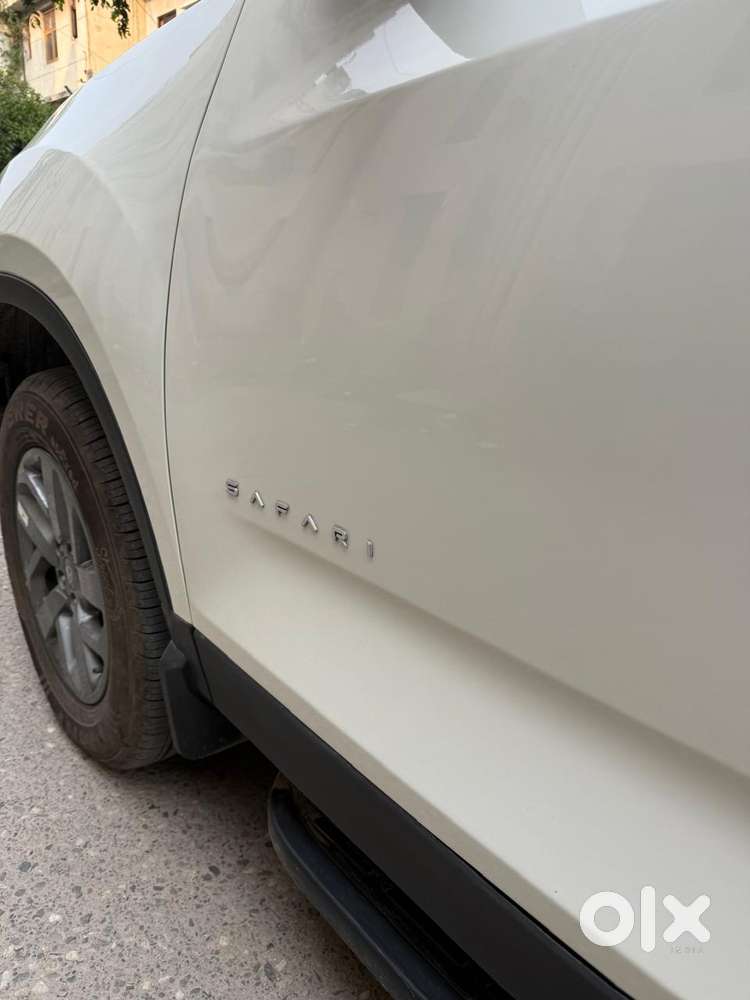 Tata Safari Pure Plus At, 2024, Diesel