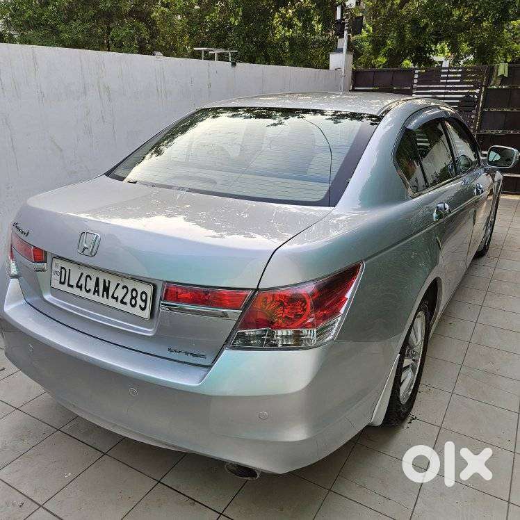 Honda Accord 2.4 Elegance Manual, 2011, Petrol
