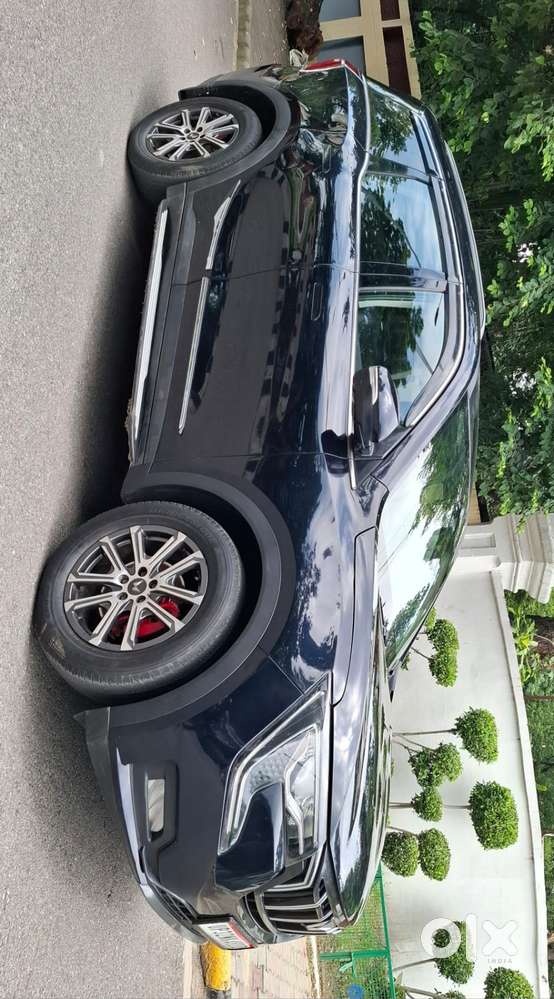 Mahindra Xuv700 2.2 Ax 7 Diesel At Str Awd, 2023, Diesel