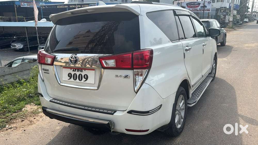 Toyota Innova Crysta 2016