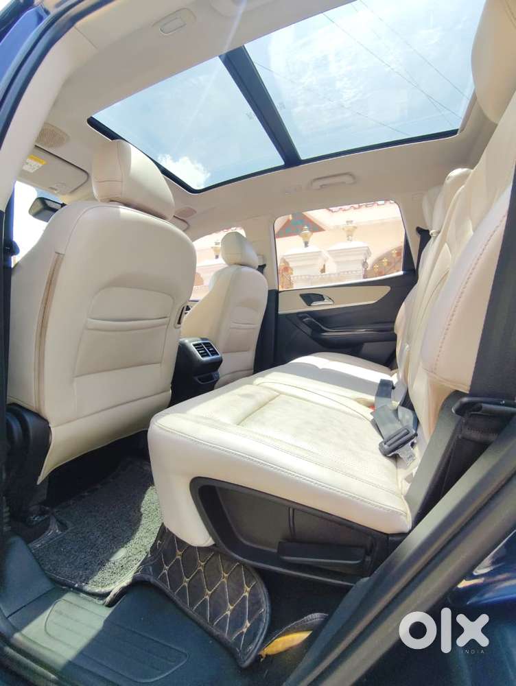 Mahindra Xuv700 2.2 Ax 7 Diesel At Luxury Pack Str, 2022, Diesel