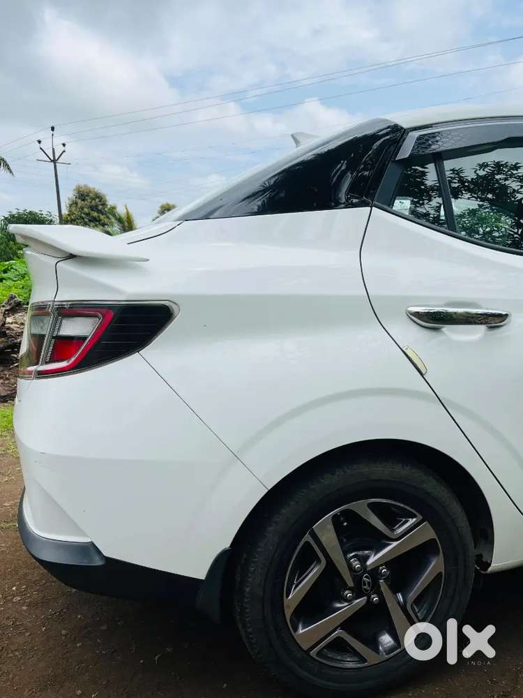 Hyundai Aura Top Model