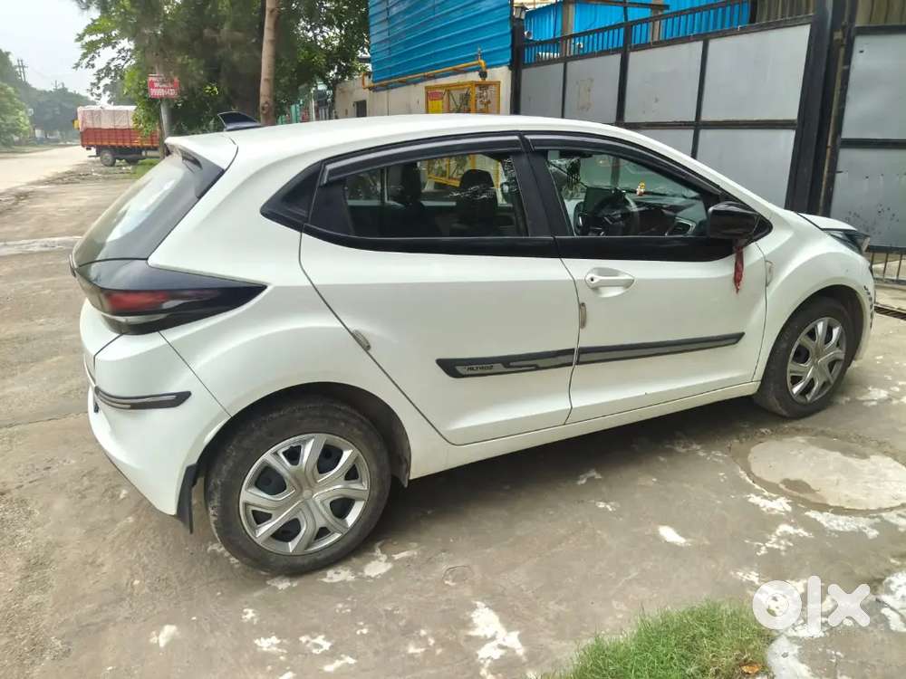 Tata Altroz Xm Petrol 2024