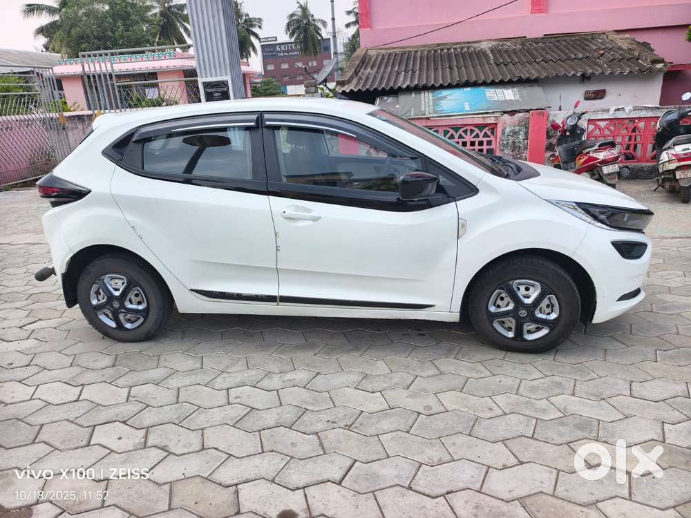 Tata Altroz 1.5 Xe Plus Diesel, 2022, Diesel