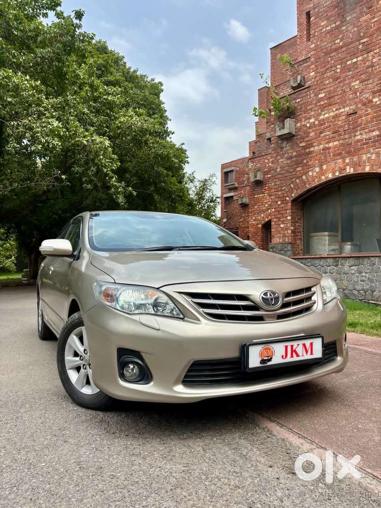 Toyota Corolla Altis [ ] 1.8 Vl At, 2013, Petrol