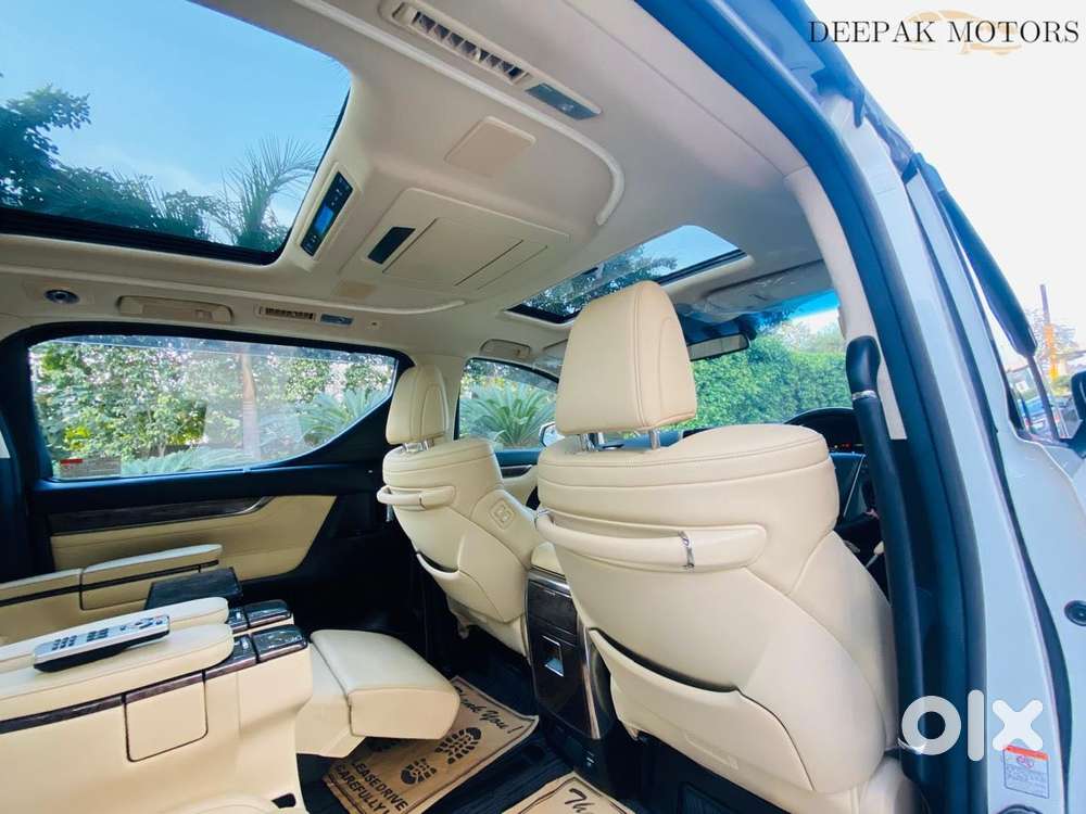 Toyota Vellfire Vip – Executive Lounge, 2021, Petrol