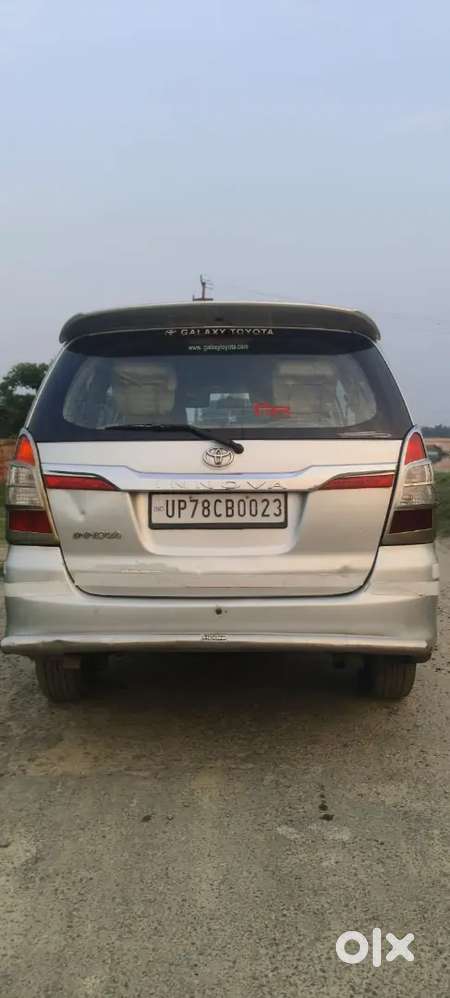 Toyota Innova 2010 Diesel 195685 Km Driven 8 Sitar Sare Pepr Ok Hai