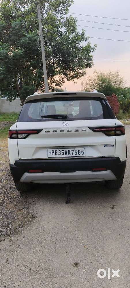 Maruti Suzuki Brezza 1.5 Zxi Smart Hybrid, 2023, Petrol