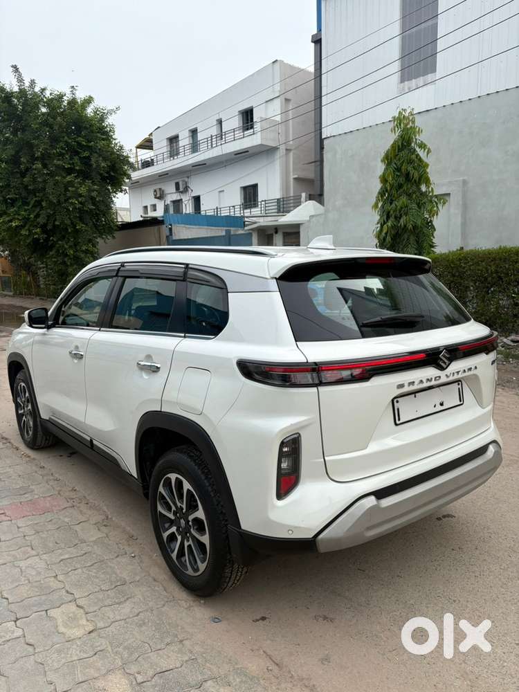Maruti Suzuki Vitara Petrol Manual 2025