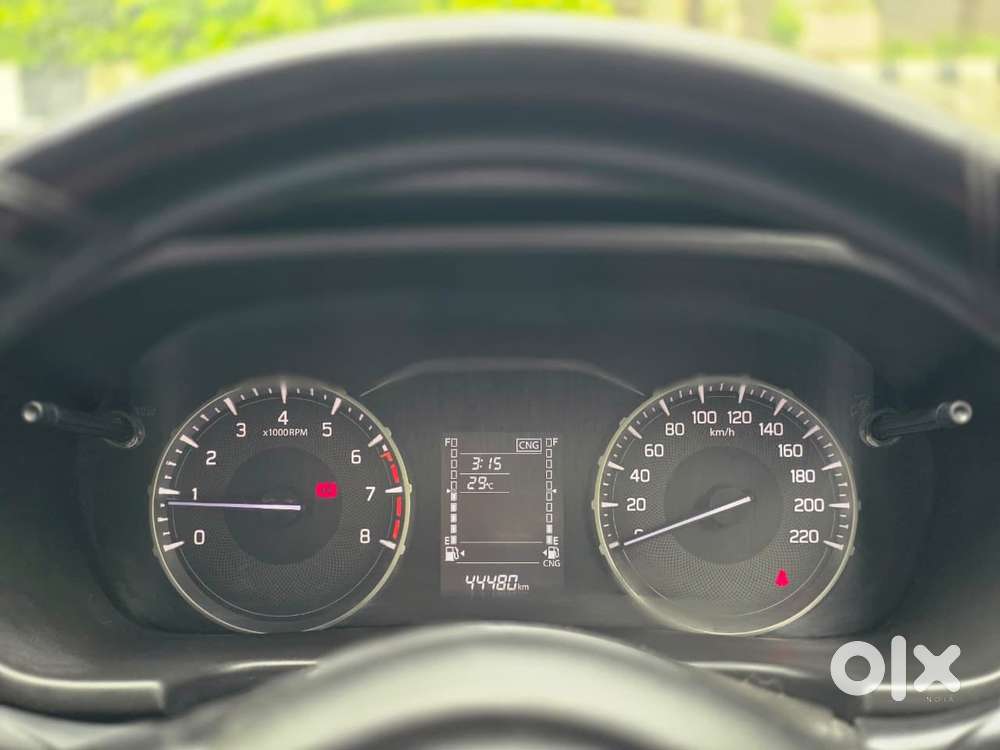 Maruti Suzuki Brezza 1.5 Vxi Cng, 2023, Cng & Hybrids