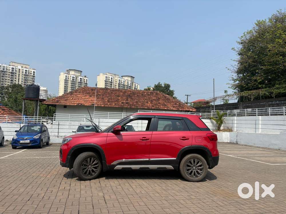Maruti Suzuki Brezza 1.5 Zxi Smart Hybrid, 2022, Petrol