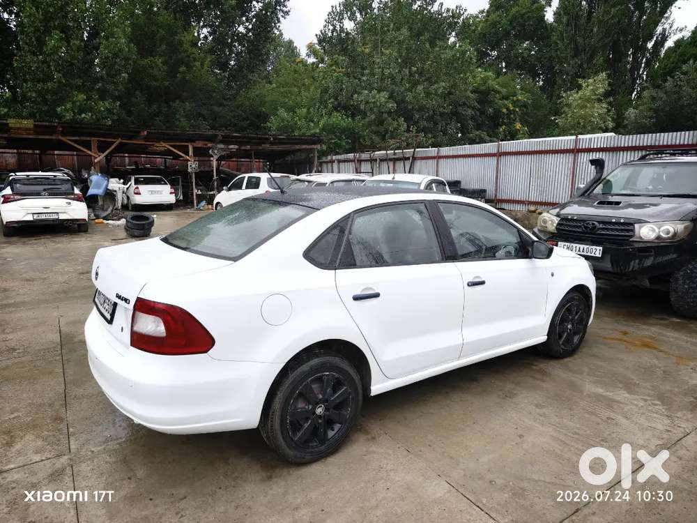 Skoda Rapid 1.6 Ambition Plus 2014