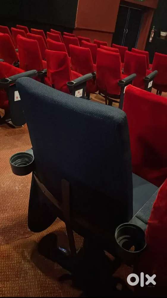 Cinema theatre chairs