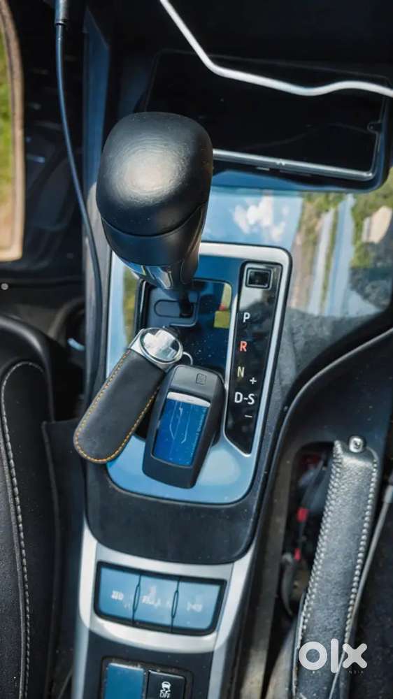 Toyota Fortuner 2023 Diesel  Autoamatic At  4x4 Low Km  Vehicle