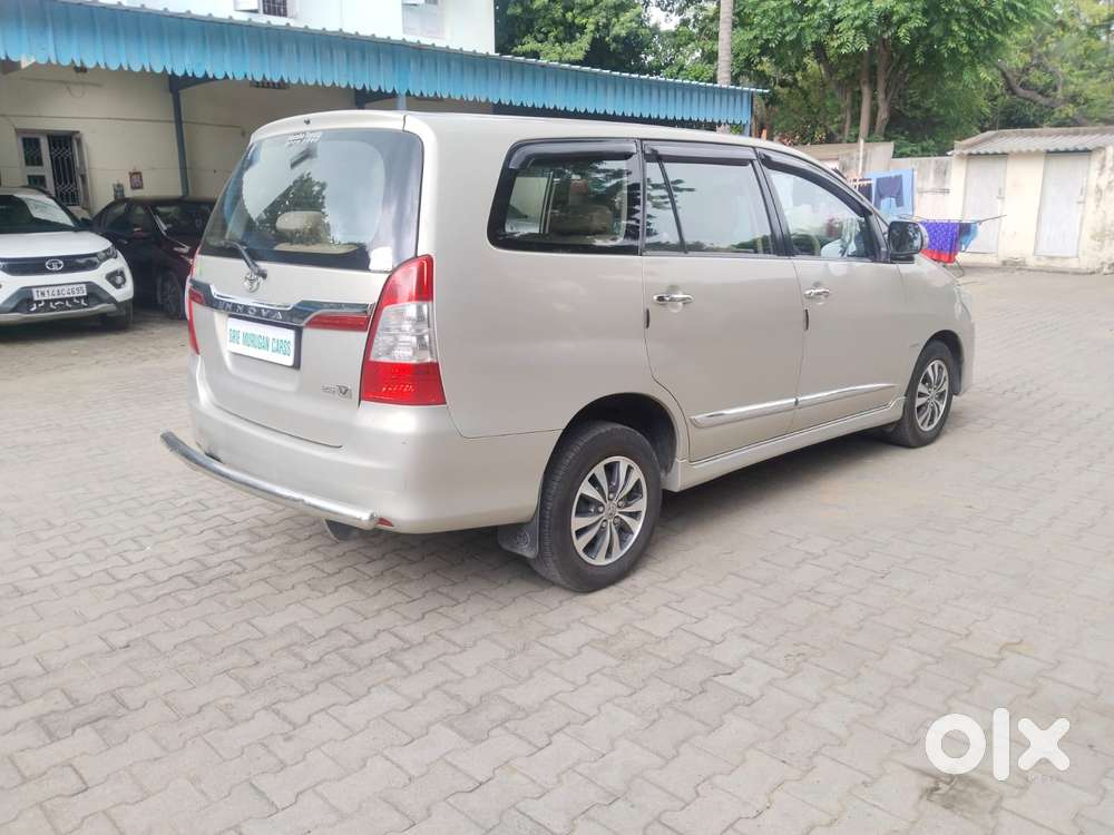 Toyota Innova 2.5 Vx 8 Seater Bs Iv, 2015, Diesel