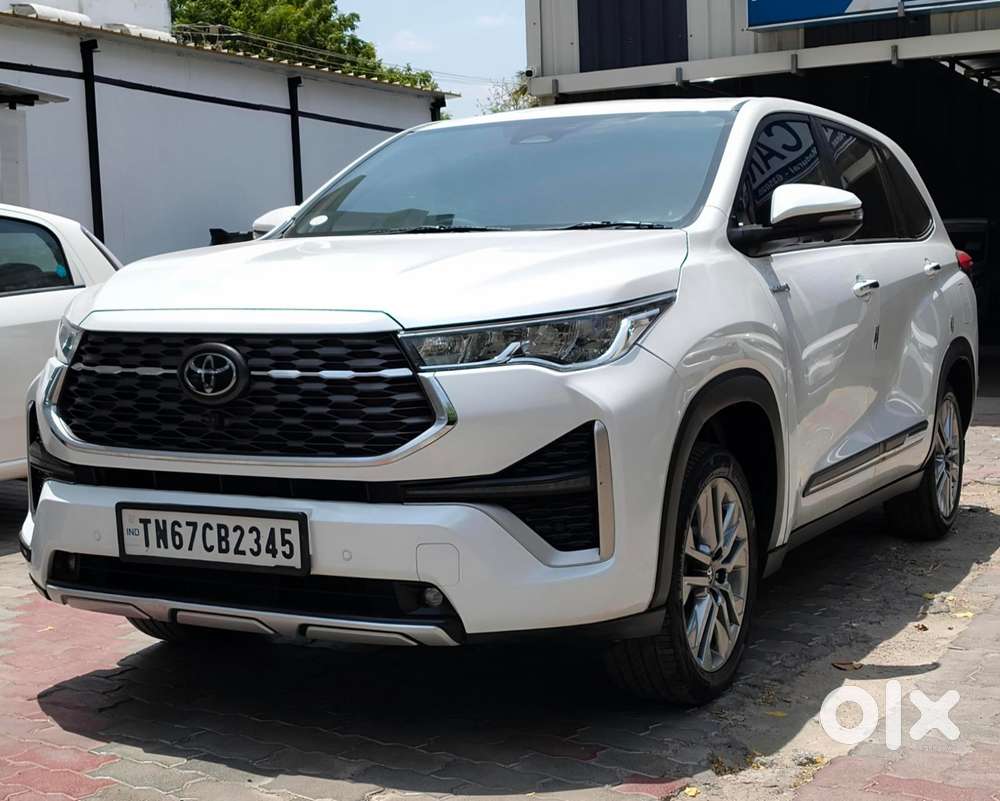 Toyota Innova Hycross 2.0 Zx Hybrid 7 Str, 2023, Petrol