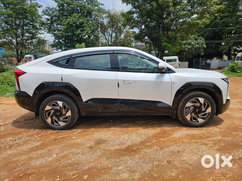 Mahindra Xev 9e Pack Three (top Model), 2025, Electric