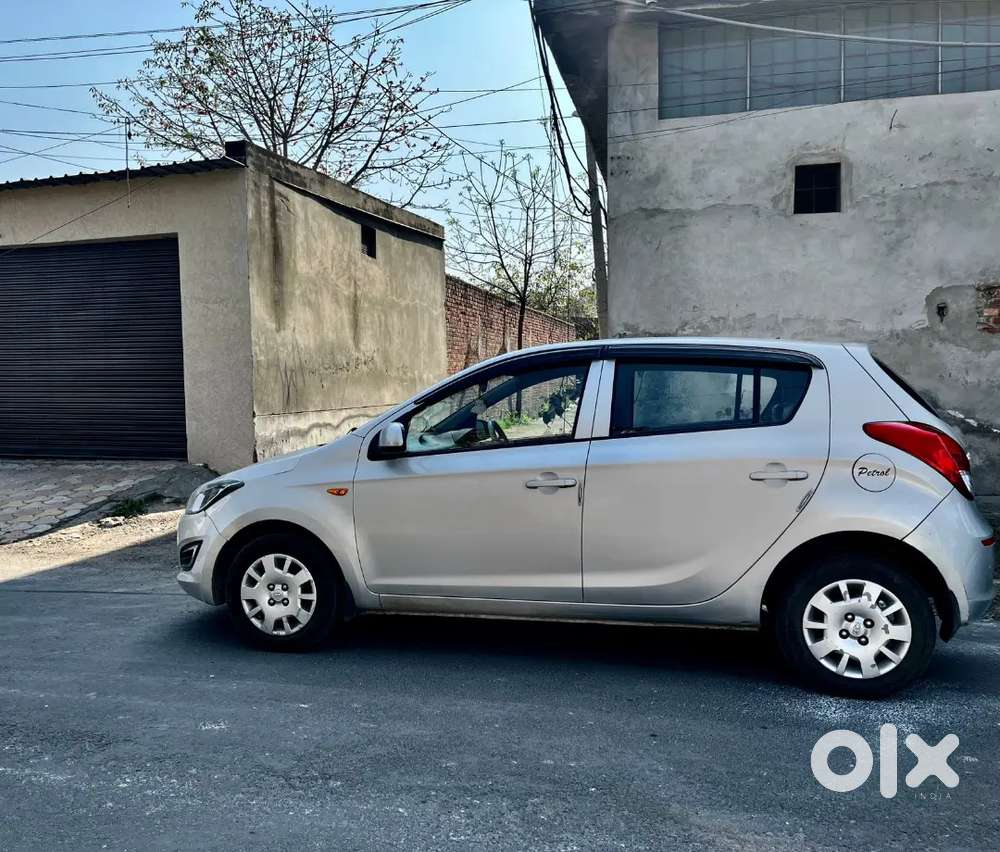 Hyundai I20 2012 Petrol 62000 Km Driven