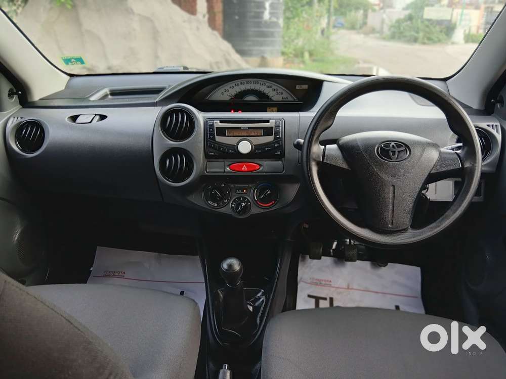 Toyota Etios Liva G, 2012, Petrol