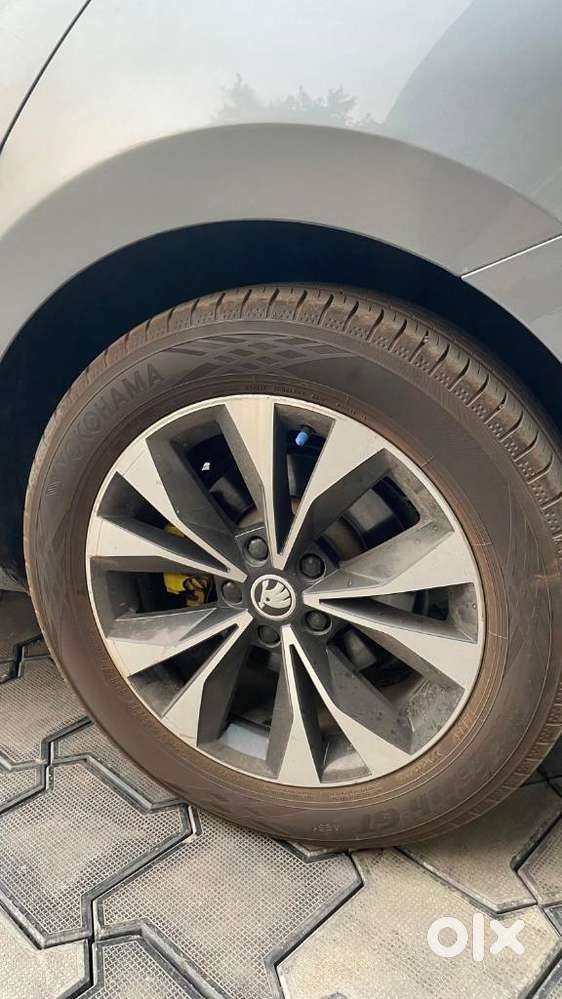 Skoda Superb 2.0 Tsi At L&k, 2021, Petrol