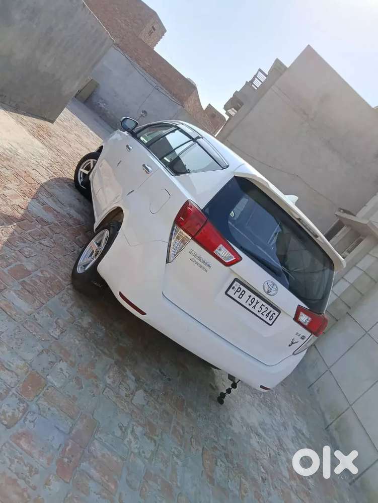 Toyota Innova Crysta 2017 Diesel Manual