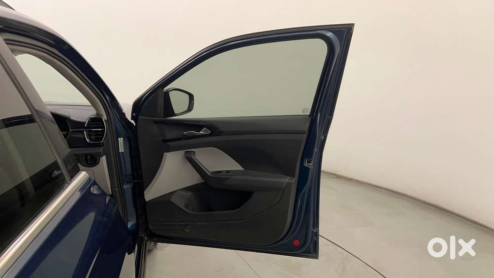 Skoda Kushaq Style 1.0l Tsi Mt, 2023, Petrol