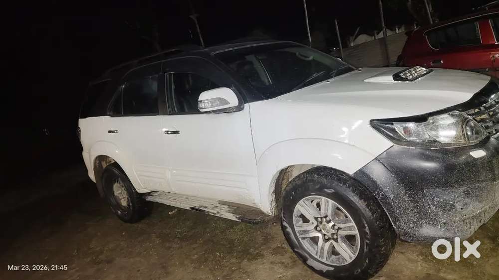 Toyota Fortuner 2015 Diesel 120000 Km Driven