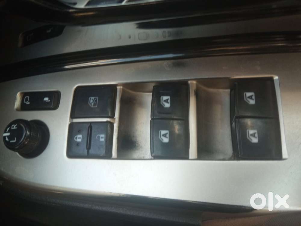 Toyota Innova Crysta 2.8z Automatic, 2016, Diesel