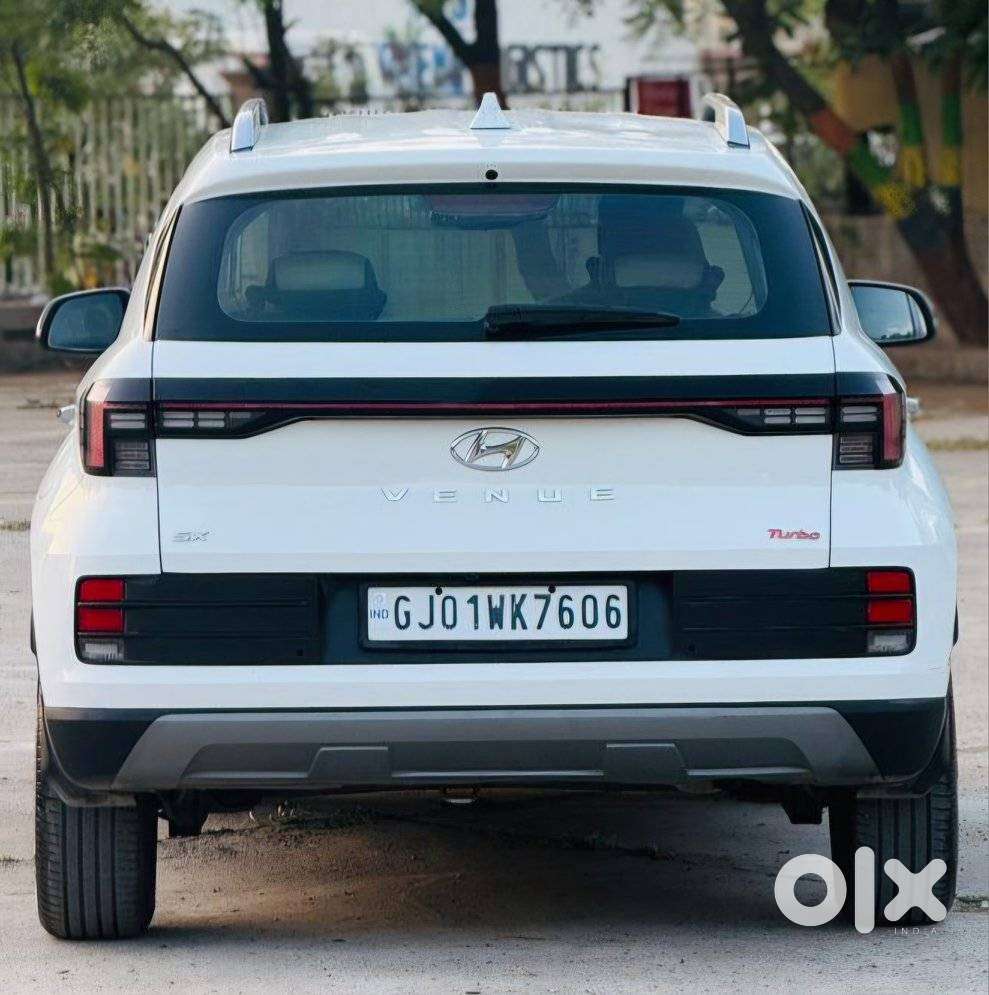 Hyundai Venue 1.0 Sx (o) Turbo Dct, 2023, Petrol