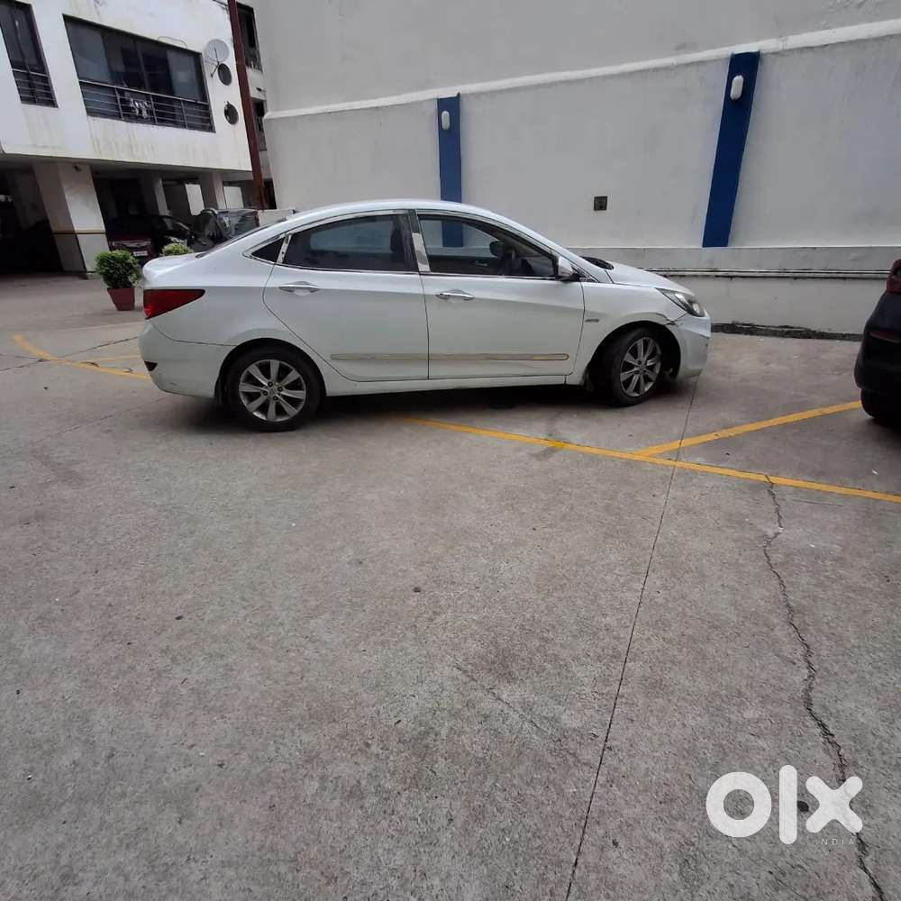 Hyundai Fluidic Verna 2012