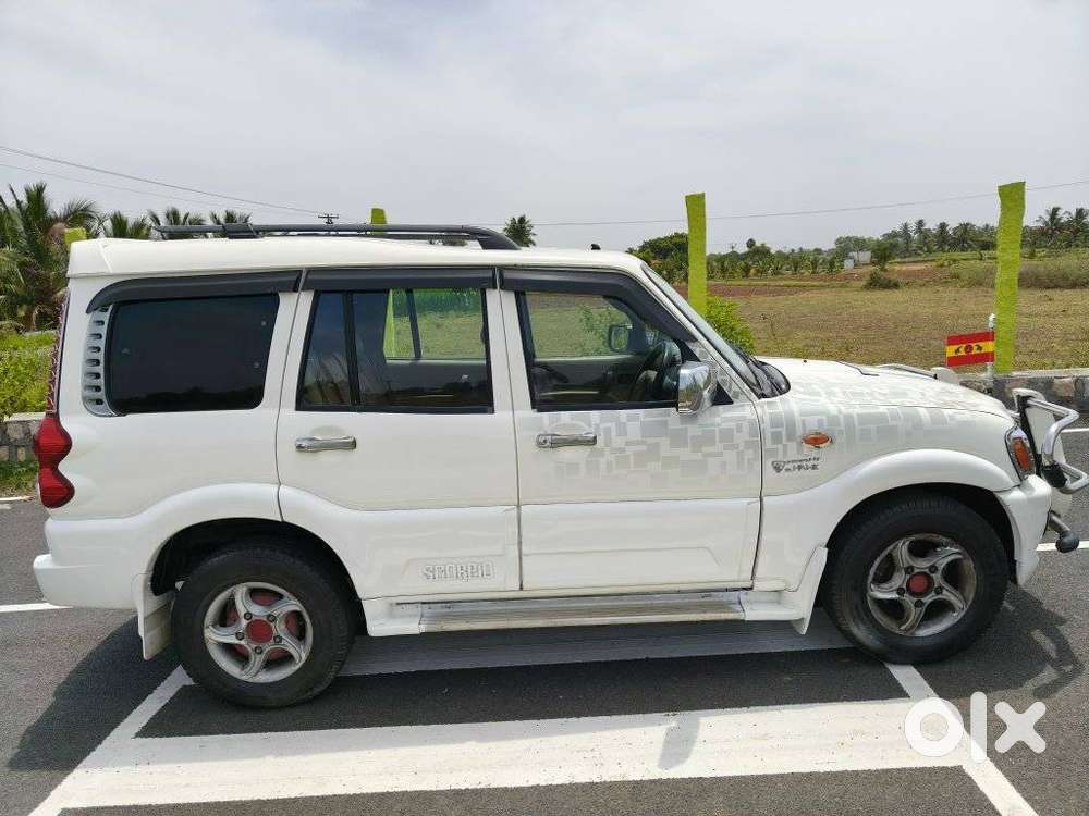 Mahindra Scorpio Vlx 2wd Airbag At Bsiv, 2011