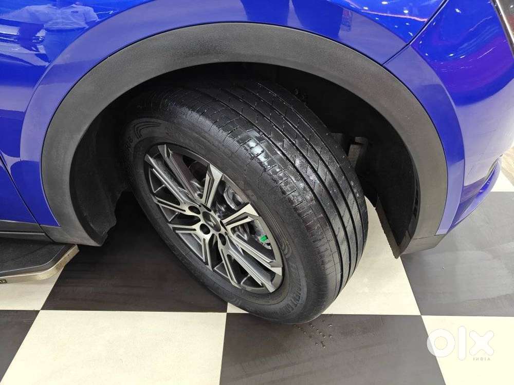 Mahindra Xuv700 2.0 Ax 7 Petrol At Luxury Pack Str, 2023, Petrol