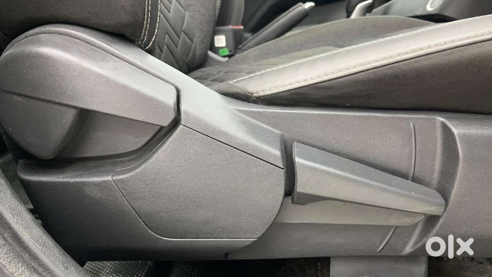 Nissan Magnite 1.0 Xv Premium Turbo Cvt (o), 2022, Petrol