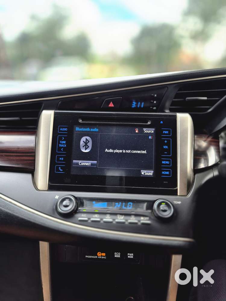 Toyota Innova Crysta 2.4 V 8 Str, 2017, Diesel