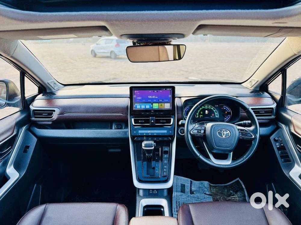 Toyota Innova Hycross 2.0 Zx (o) Hybrid 7 Str, 2024, Petrol