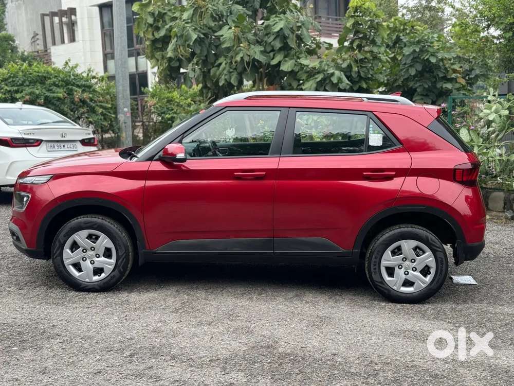 Hyundai Venue 1.2 S Plus, 2022, Petrol
