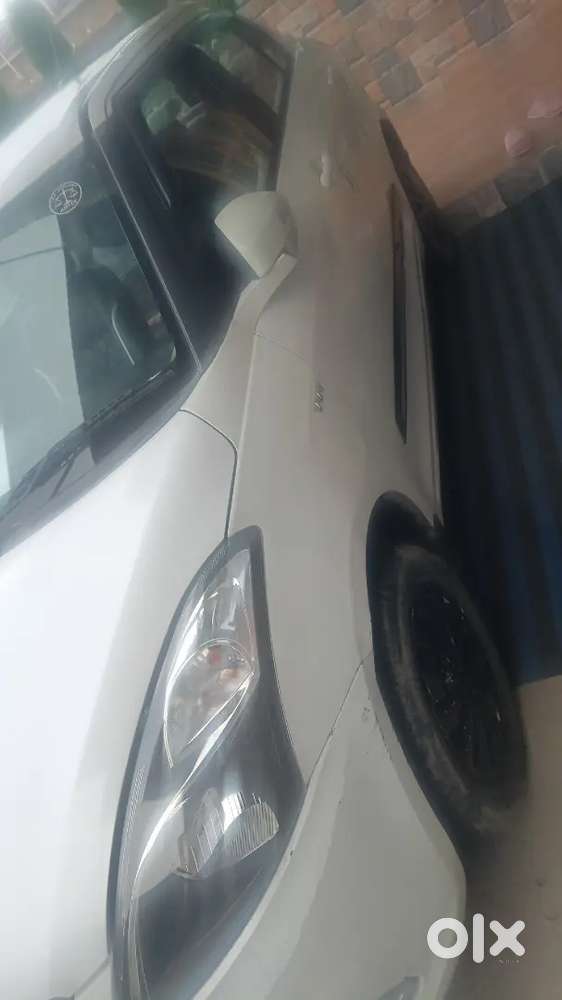 Maruti Suzuki Dzire 2015 Petrol 102000 Km Driven