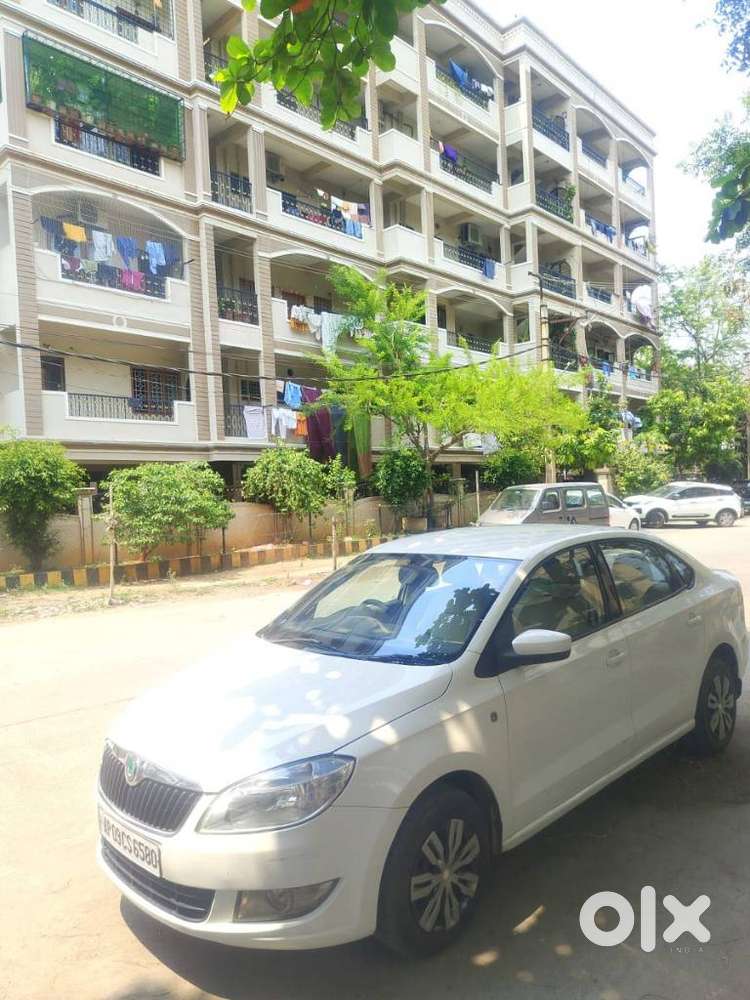 Skoda Rapid 1.6 Mpi Ambition, 2013, Diesel