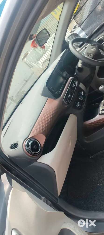 Hyundai Aura 2023 Sx Cng Push Button Start ...top Of The Line