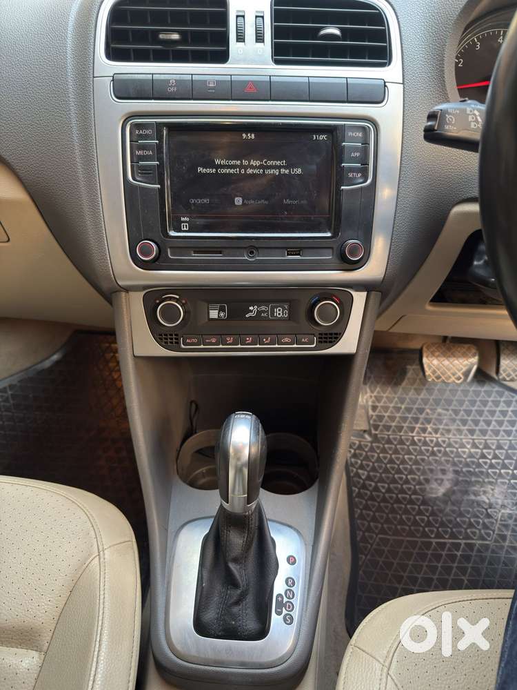 Volkswagen Vento 1.2 Highline Plus At 16 Alloy, 2018, Petrol