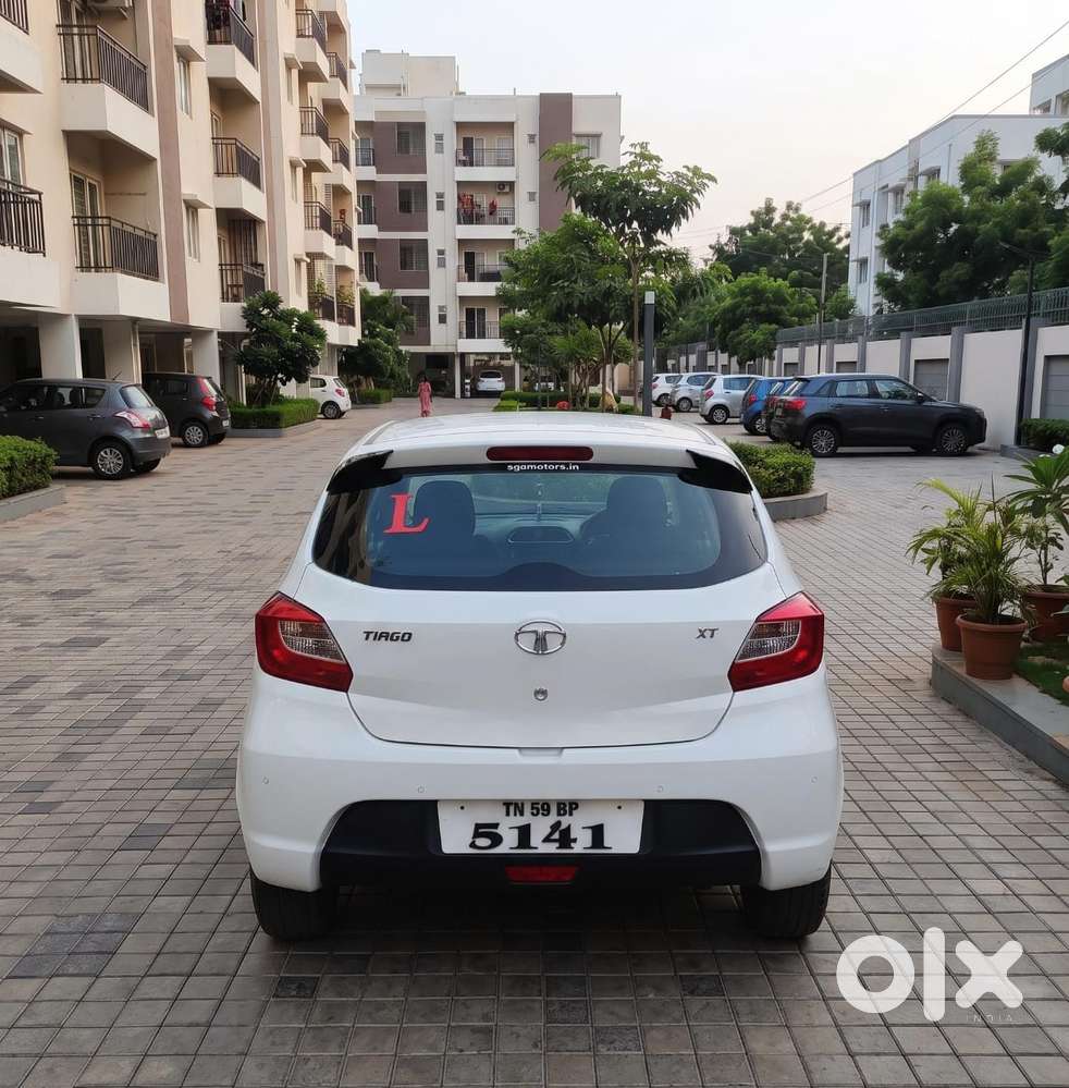 Tata Tiago, 2017, Petrol