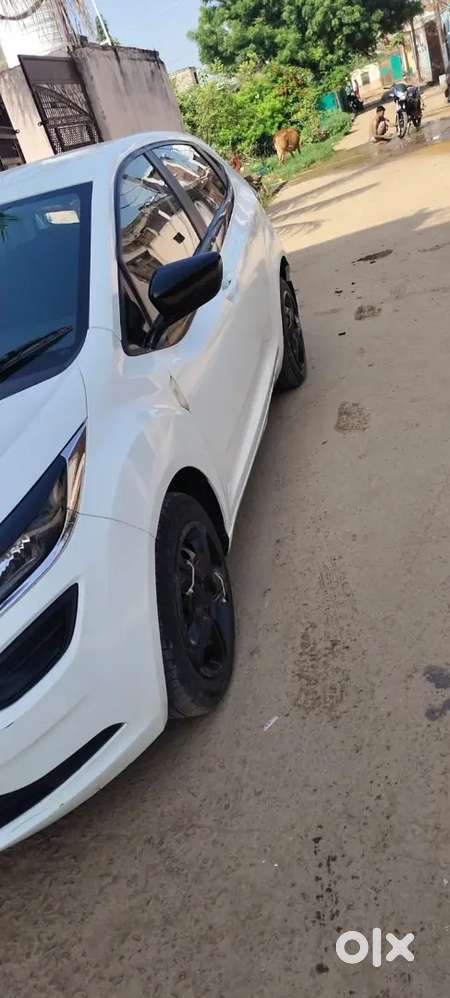 Tata Altroz Xm Plus 2024