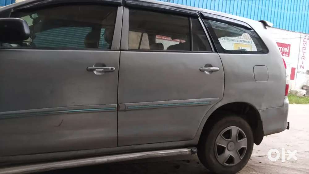 Toyota Innova 2005 Diesel Well Maintained