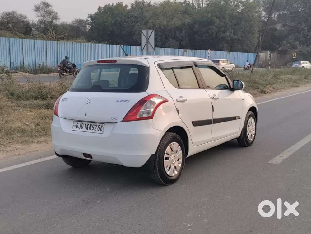 Maruti Suzuki Swift Vxi, 2012, Petrol