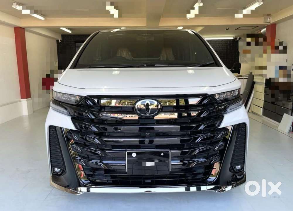 Toyota Vellfire Vip – Executive Lounge, 2024, Petrol